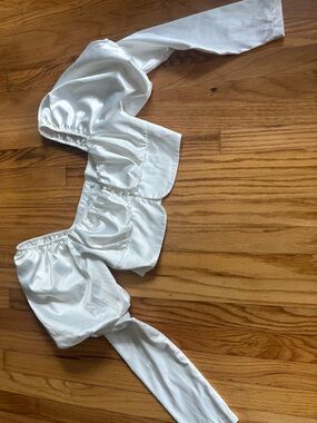 Shiny off shoulder white crop top with buttons